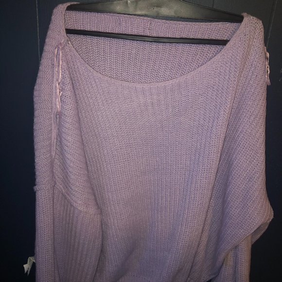 sweater - Picture 1 of 2